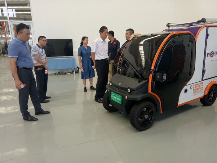 广东省信宜市市政府领导一行参观考察德州新能源汽车产业