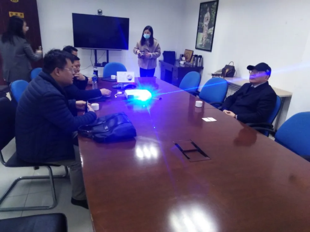 智途汽车小镇孵化器CEO戈彦峰率队前往江苏捷思新能源进行实地考察