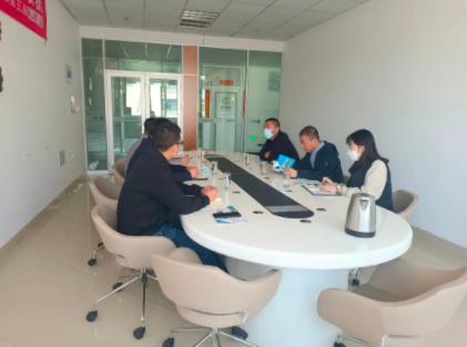 德州园区开发投资有限公司招商部部长荆涛带队到智途汽车小镇对接孵化器合作运营事宜
